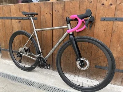 Grade9 titanium gravel rose