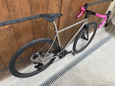 Grade9 titanium gravel rose
