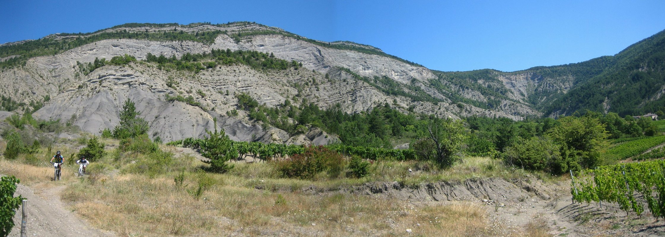 Cmt_BarsacRdV_1Pano