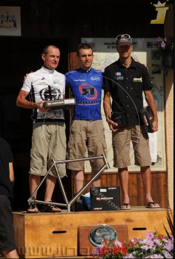 cadre_titane-ArvanVillards2010-Podium